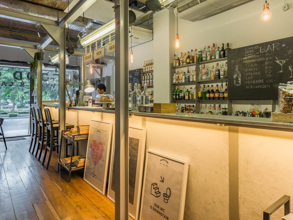 Good One Poshtel & Cafe Bar Vandrehjem Bangkok Eksteriør billede