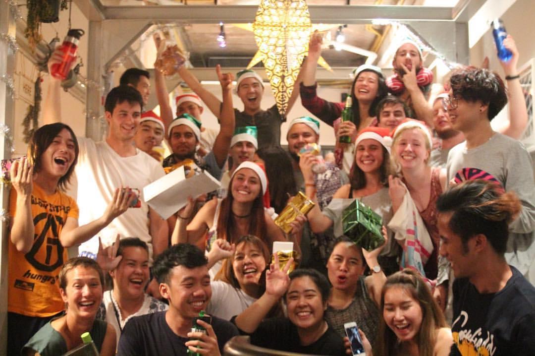 Good One Poshtel & Cafe Bar Vandrehjem Bangkok Eksteriør billede
